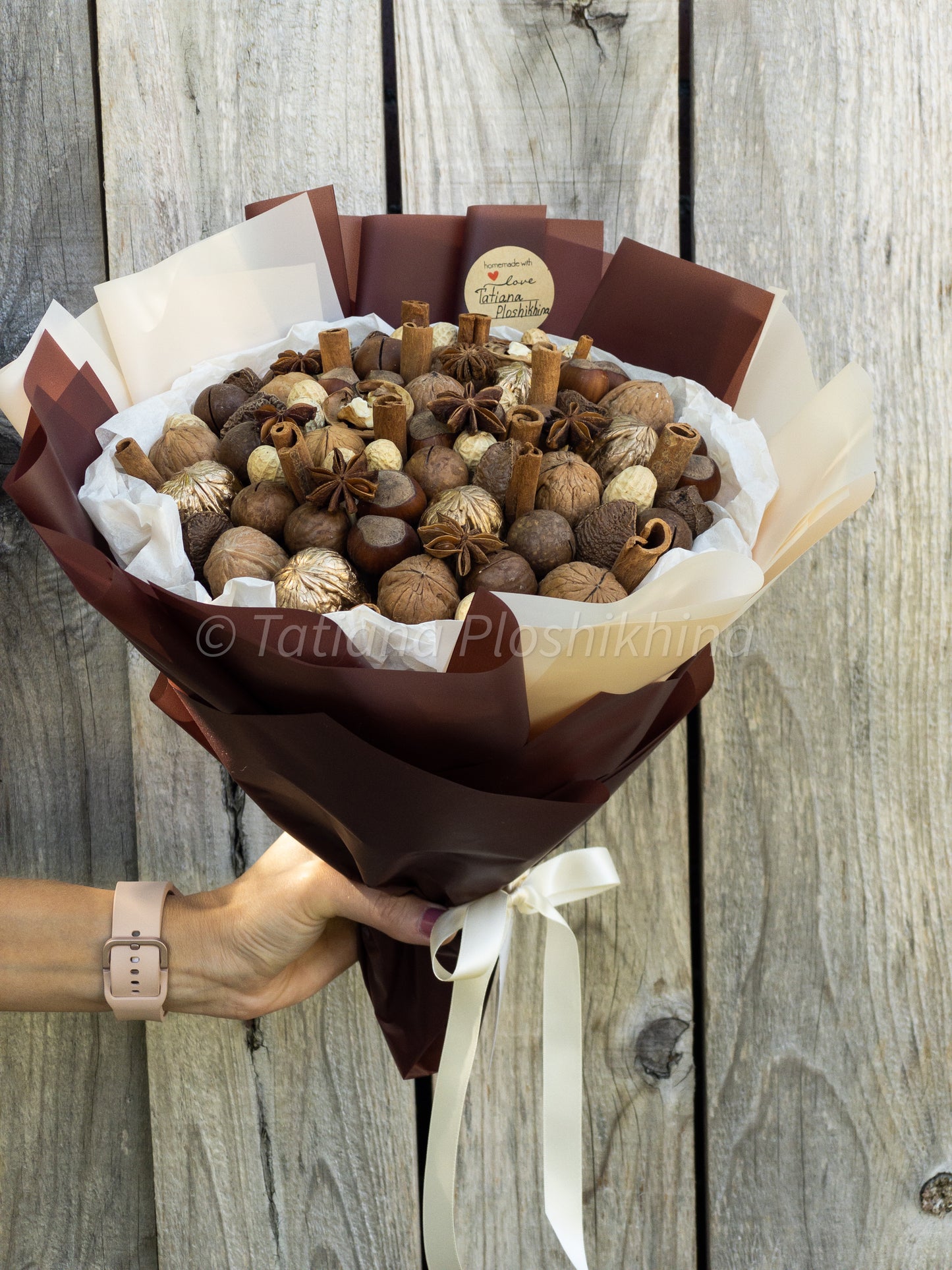 Nut’s bouquet