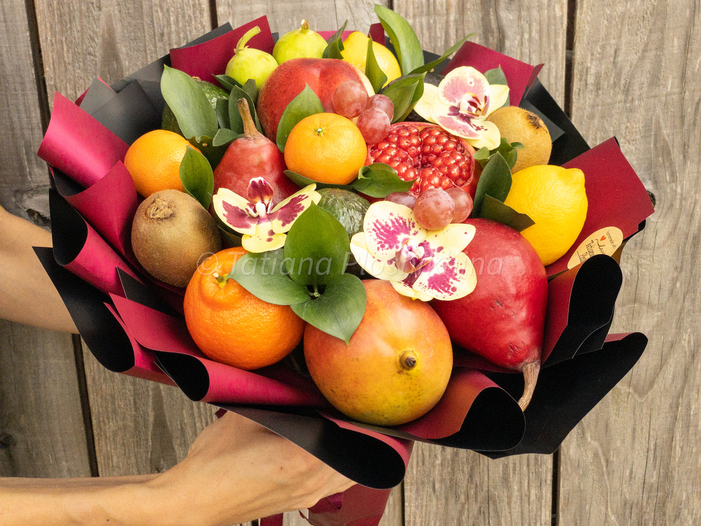 Pomegranate and fruits bouquet