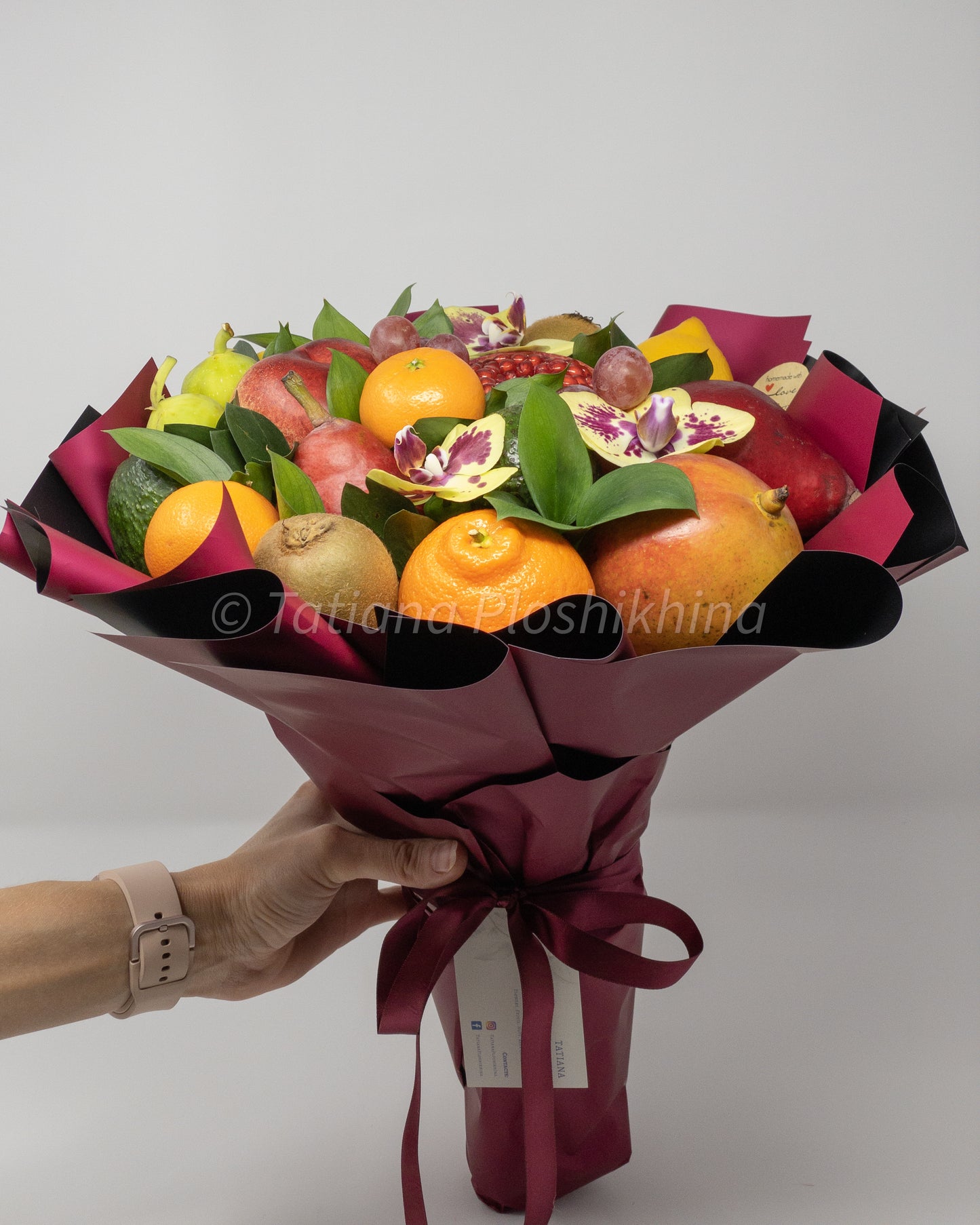 Pomegranate and fruits bouquet