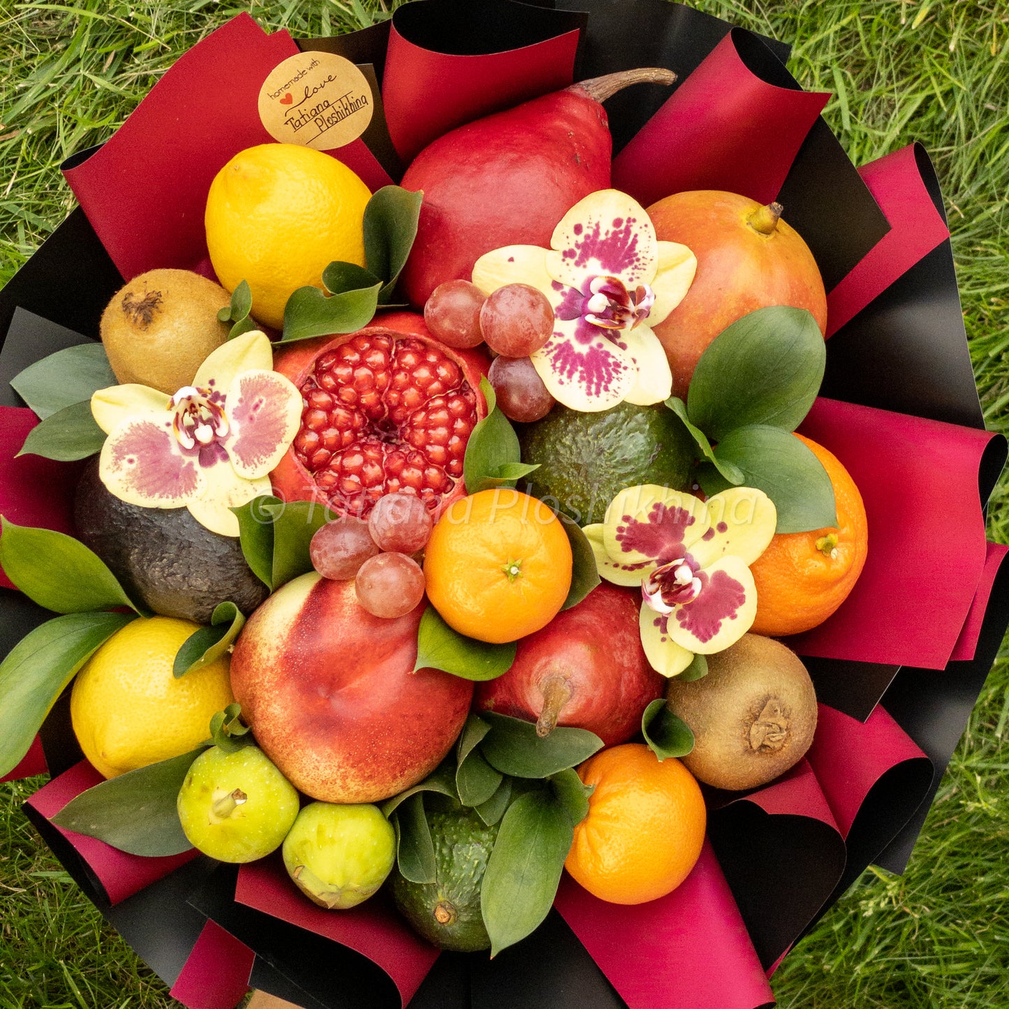 Pomegranate and fruits bouquet